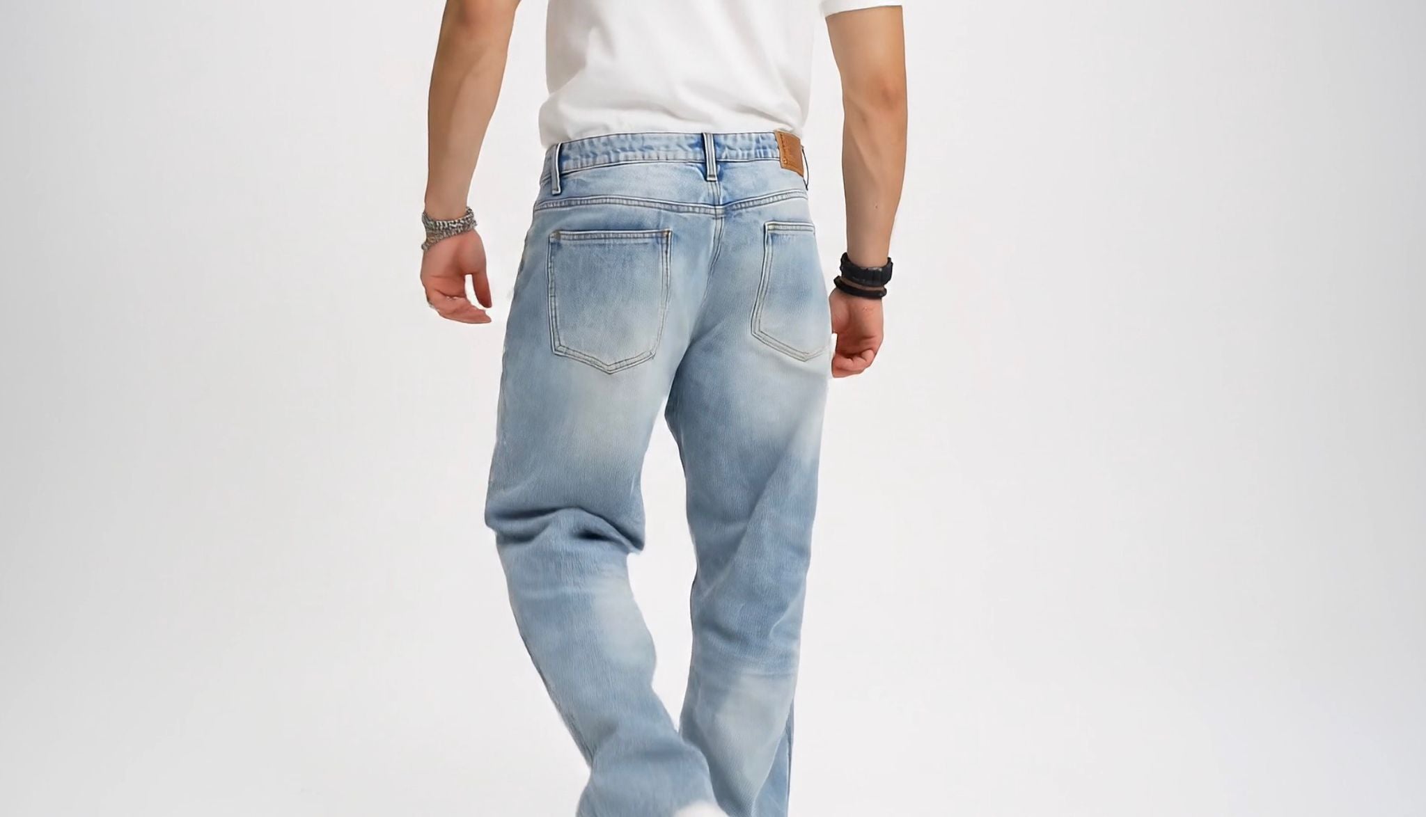 Men’s Light Wash Slim Fit Denim Jeans